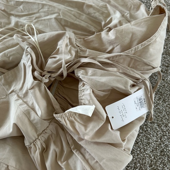 American threads carsyn open back tie midi dress beige size S - Picture 4 of 5